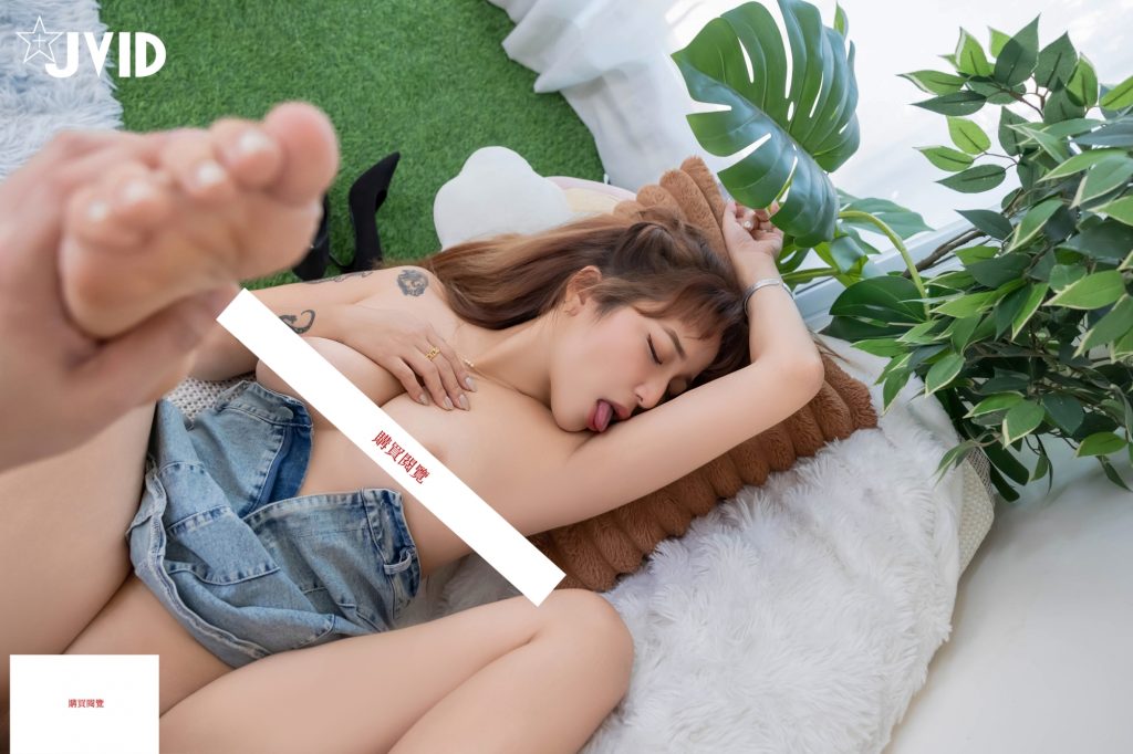 这样的老婆哪里找？巨乳人妻为了丈夫升迁决定用肉体收买上司